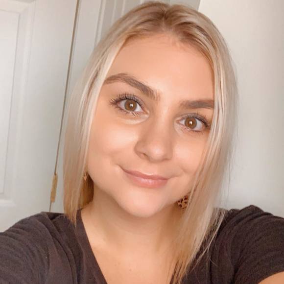 Meet your Posher, Brooke - Picture 1 of 1